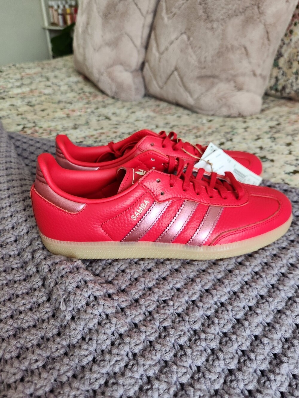Sz 7 Adidas Samba Red Leather Sneakers
